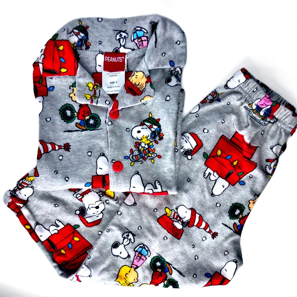 CHARLIE BROWN FLANNEL HOLIDAY  PAJAMAS SET CHRISTMAS PAJAMAS SIZE 4